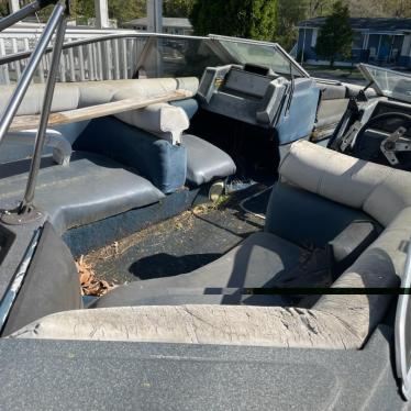 1987 Bayliner 17ft boat