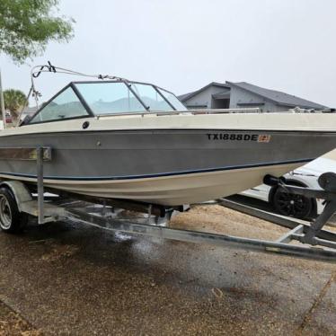 1986 Chaparral 21ft boat