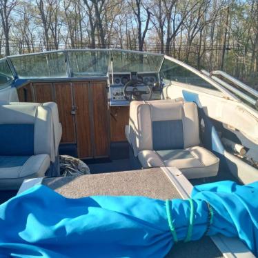 1986 Sea Ray 19ft boat