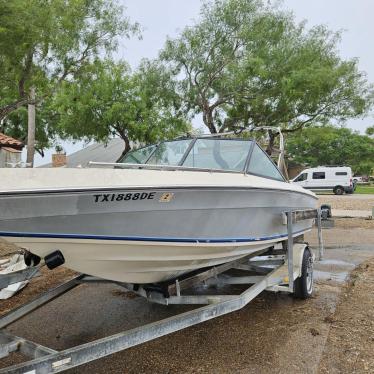 1986 Chaparral 21ft boat