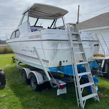 1994 Bayliner classic 24 express cruiser