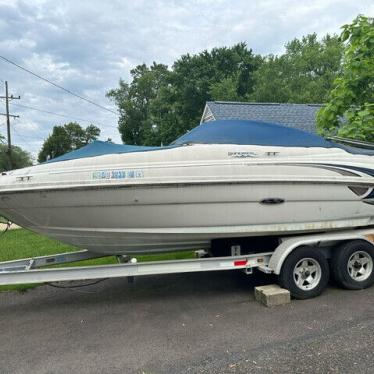 2004 Sea Ray sundeck 240