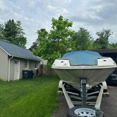 2004 Sea Ray sundeck 240