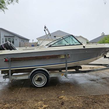 1986 Chaparral 21ft boat