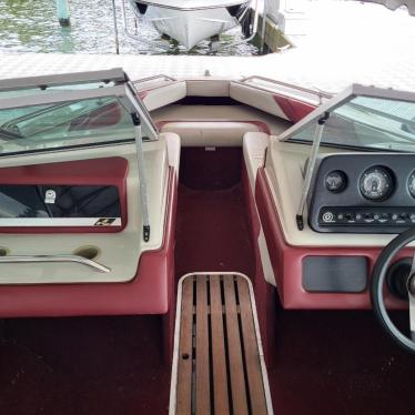 1988 Sea Ray 18ft boat