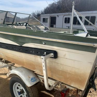 1971 Crestliner 16ft boat