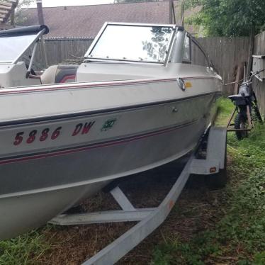 1989 Larson 17ft boat