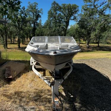 1982 Bayliner 19ft boat