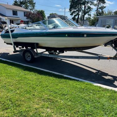 1996 Chaparral 18ft boat