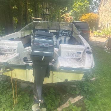 1992 Starcraft 17ft boat