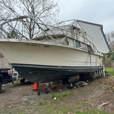 2005 Carver 28ft boat