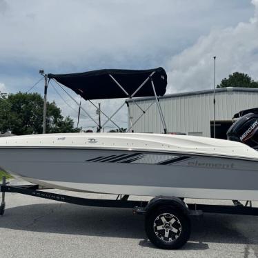 2023 Bayliner element e18