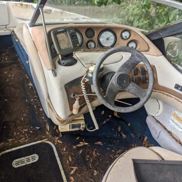 1997 Regal 19ft boat