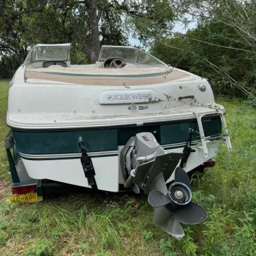 1998 Four Winns 18ft boat