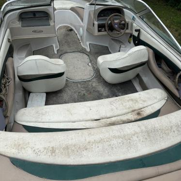 1998 Four Winns 18ft boat