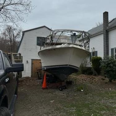 2005 Carver 28ft boat