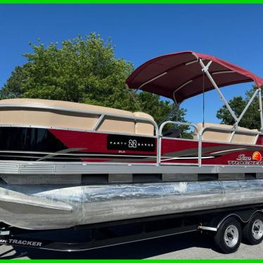 2012 Sun Tracker party barge 22 w/ new 90hp