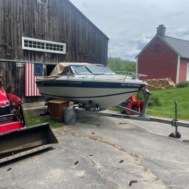 Celebrity 25' Boat Located In Wilmot, NH - Has Trailer 1985