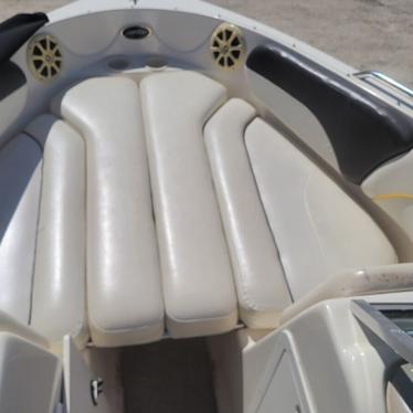 2001 Rinker 212 captiva bow rider