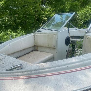 1989 Larson 17ft boat