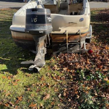 2001 Four Winns 18ft boat