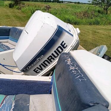 1988 Bayliner 16ft boat