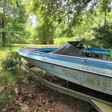 1980 Glastron carlson 18ft boat