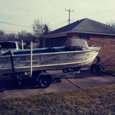 1959 Starcraft 16ft boat