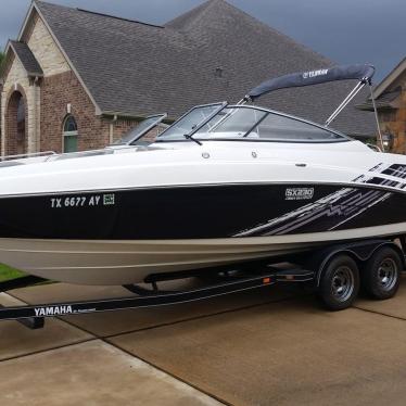 2008 Yamaha 23ft boat