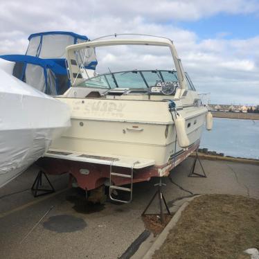 1985 Sea Ray 33ft boat