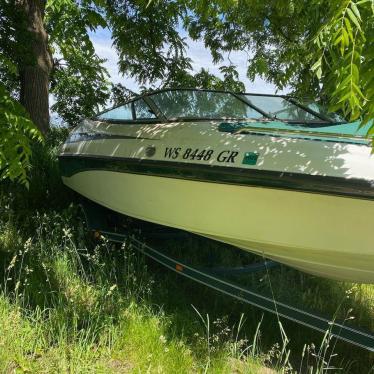 1997 Crownline 21ft boat