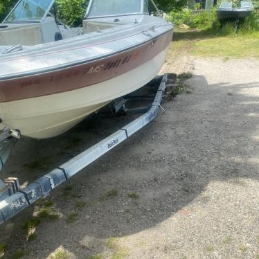 1989 Larson 17ft boat