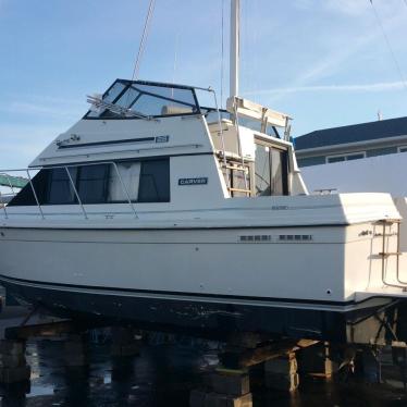 1988 Carver 28ft boat