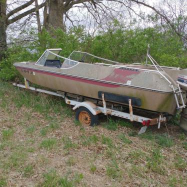 1977 Starcraft 18ft boat