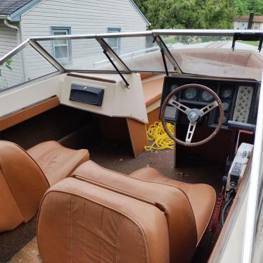 1982 Crestliner 16ft boat