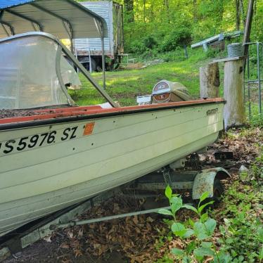 1965 Starcraft 18ft boat