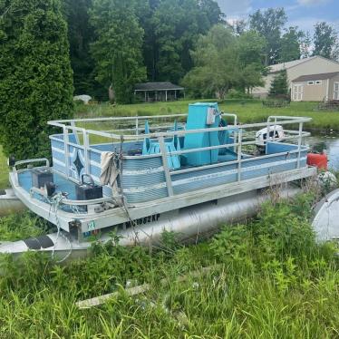 Pontoon 15' Boat Located In Brooklyn, MI - No Trailer 1996 for sale for ...