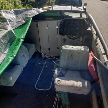 1988 Bayliner 18ft boat