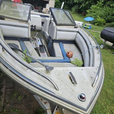 1987 Regal 18ft boat