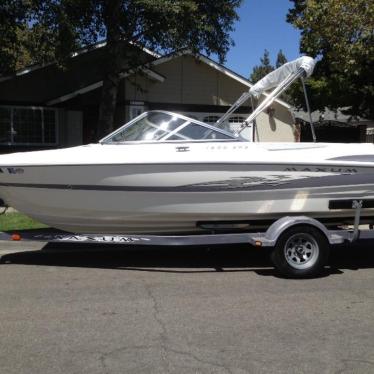 2006 Maxum 18ft boat