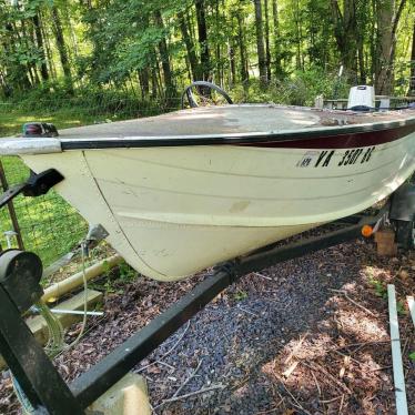 1976 Starcraft 14ft boat