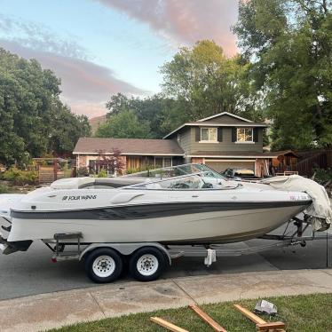 2000 Four Winns 24ft boat