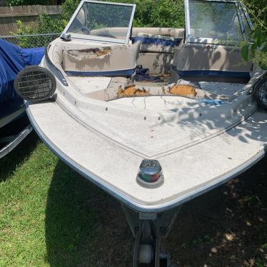 1995 Bayliner 18ft boat