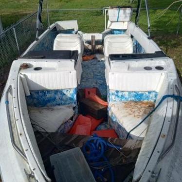 1988 Bayliner 16ft boat