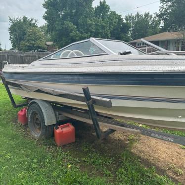 1985 Bayliner 19ft boat