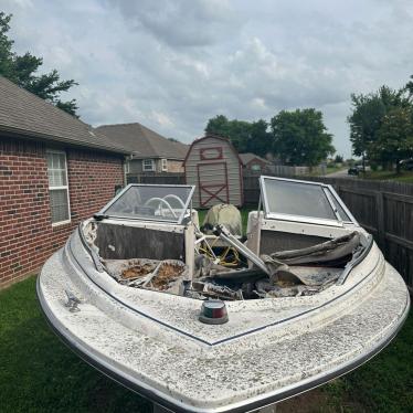 1985 Bayliner 19ft boat