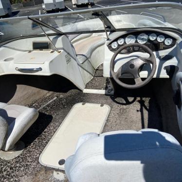 2005 Stingray 19ft boat