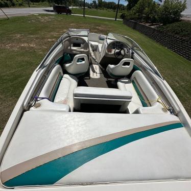 1995 Rinker 232