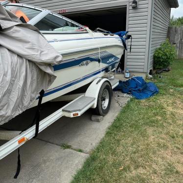 1993 Sea Ray 20ft boat