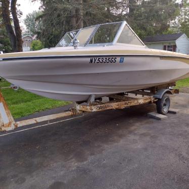 1972 Glastron 16ft boat